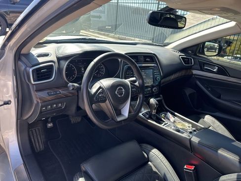 Used 2017 Nissan Maxima Platinum w/ Medallion Package image 25