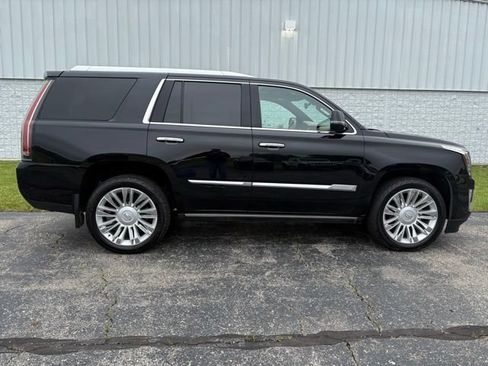 Used 2020 Cadillac Escalade Platinum AWD/4WD image 22