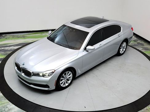 Used 2019 BMW 740i 740i image 34