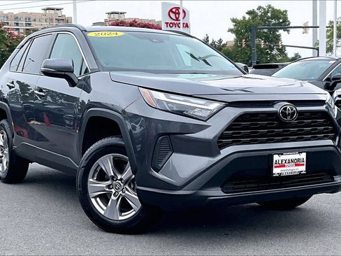 Used 2024 Toyota RAV4 XLE FWD image 2