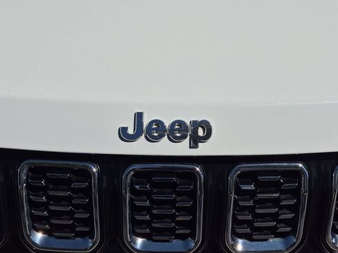 Used 2024 Jeep Compass Limited AWD/4WD image 10