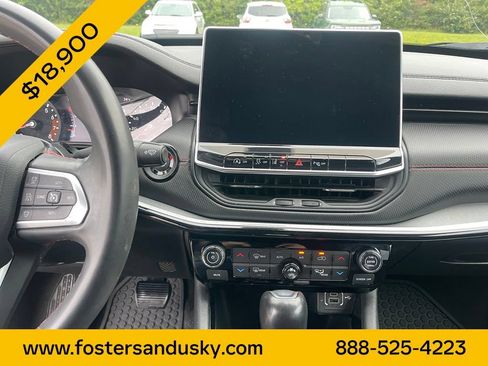 Used 2024 Jeep Compass Trailhawk AWD/4WD image 11
