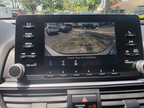 Used 2019 Honda Accord LX image 25