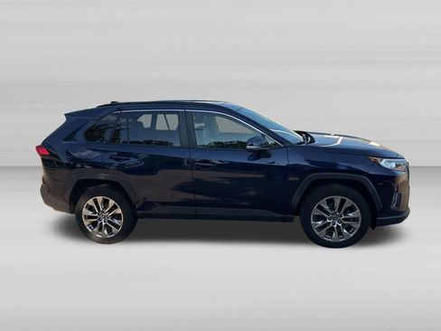 Used 2019 Toyota RAV4 XLE Premium w/ Cold Weather Package AWD/4WD image 3