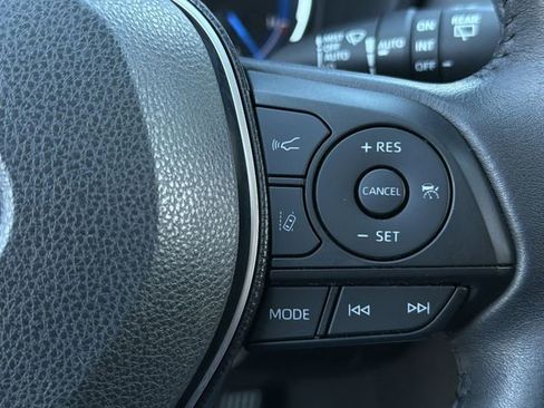Used 2020 Toyota RAV4 Limited AWD/4WD image 30
