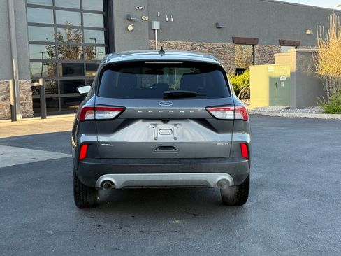 Used 2022 Ford Escape SEL image 4