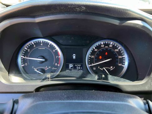 Used 2016 Toyota Highlander Plus AWD/4WD image 24