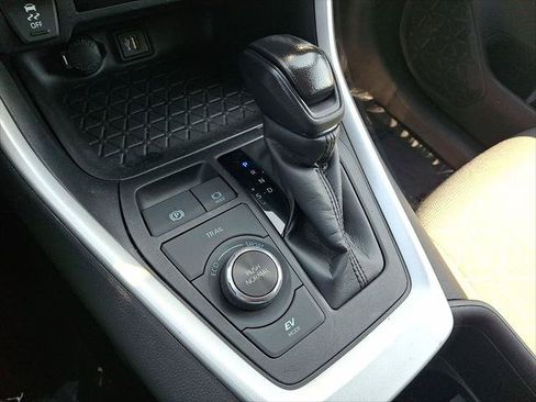 Certified 2024 Toyota RAV4 XLE AWD/4WD image 13