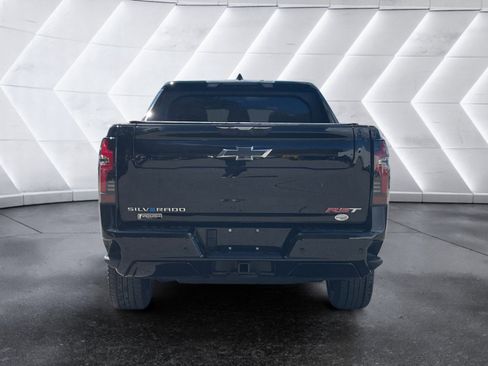 Certified 2025 Chevrolet Silverado EV RST AWD/4WD image 5