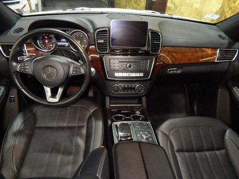 Used 2019 Mercedes-Benz GLS 450 4MATIC image 22