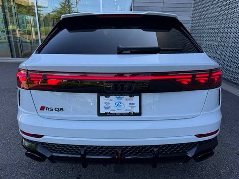 Used 2026 Audi RS Q8 performance AWD/4WD image 5