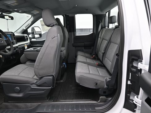 New 2026 Ford F350 XL w/ FX4 Off-Road Package image 16