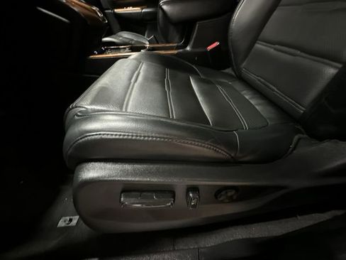 Used 2021 Honda CR-V Touring image 18