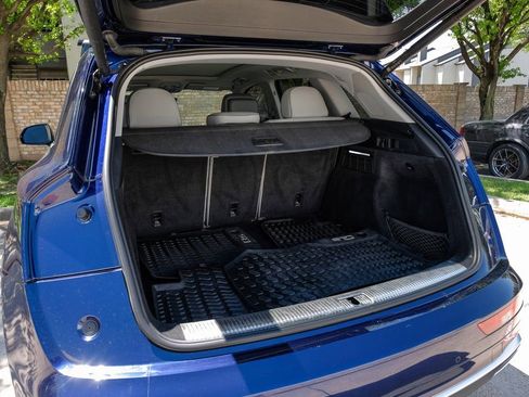 Used 2022 Audi Q5 2.0T Prestige w/ Prestige Package image 65