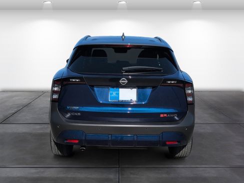 Used 2025 Nissan Kicks SR w/ SR Premium Package image 5