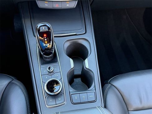 Used 2024 Cadillac XT4 Premium Luxury image 15