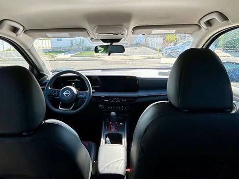 New 2026 Nissan Kicks SR AWD/4WD image 6