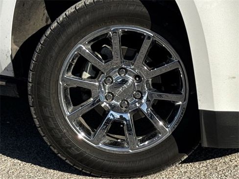 Used 2017 GMC Yukon Denali w/ Open Road Package image 38