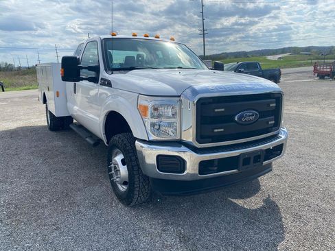 Used 2015 Ford F350 XL w/ Power Equipment Group image 4