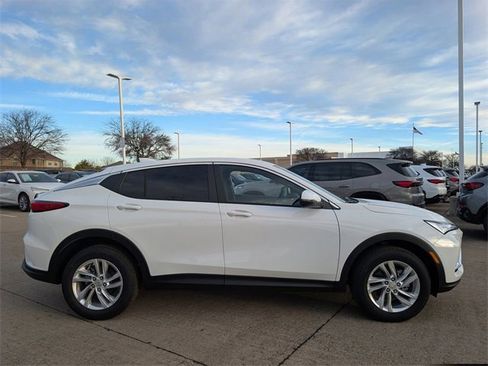 New 2026 Buick Envista Preferred image 3