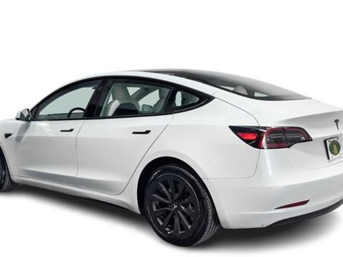 Used 2023 Tesla Model 3 Long Range image 4