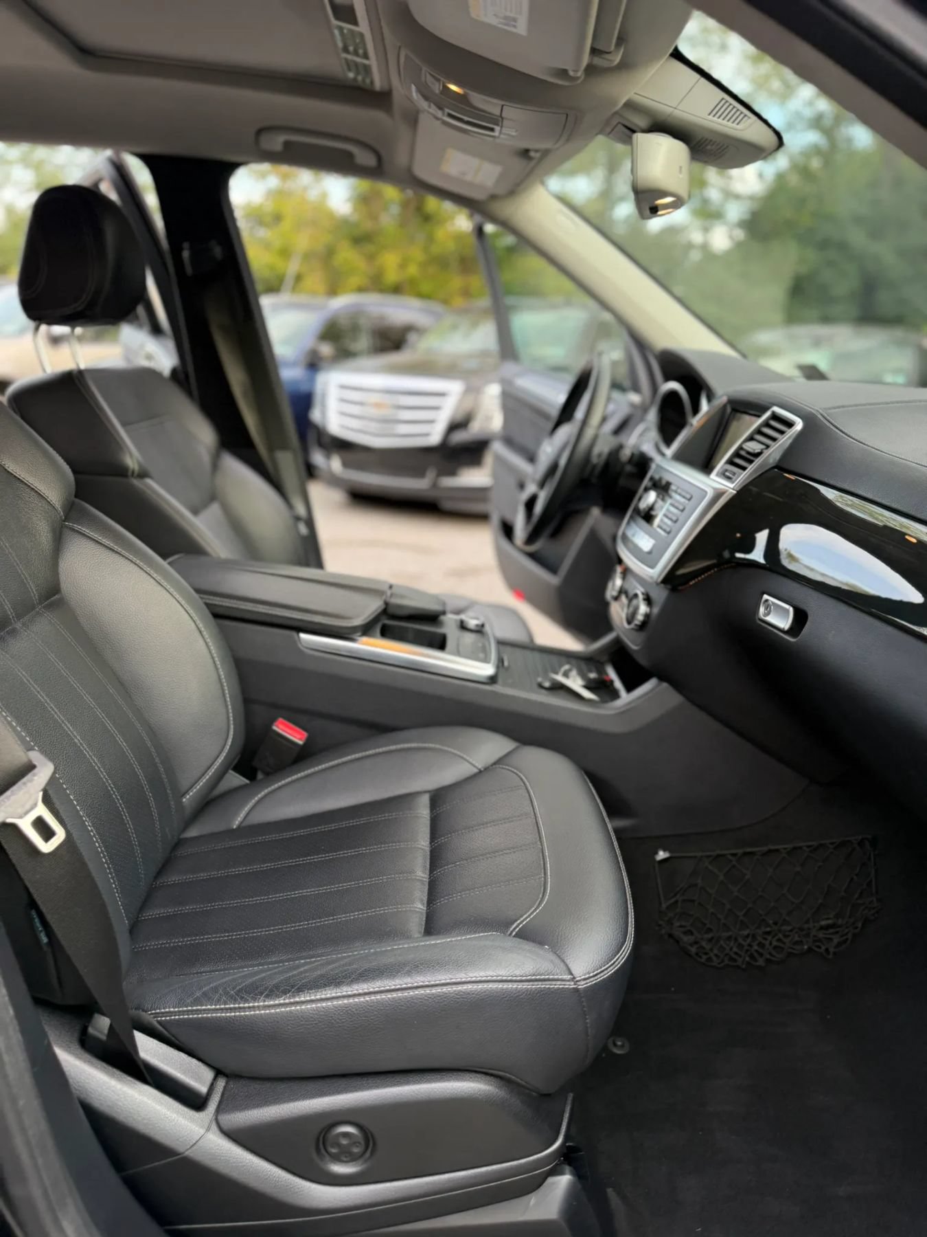 Used 2016 Mercedes-Benz GL 450 4MATIC image 30