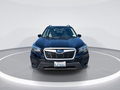 Used 2019 Subaru Forester Premium AWD/4WD image 3