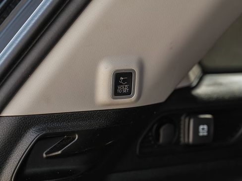 Used 2022 Jeep Grand Cherokee Limited image 66