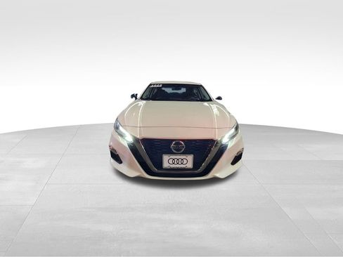 Used 2020 Nissan Altima 2.0 SR image 2