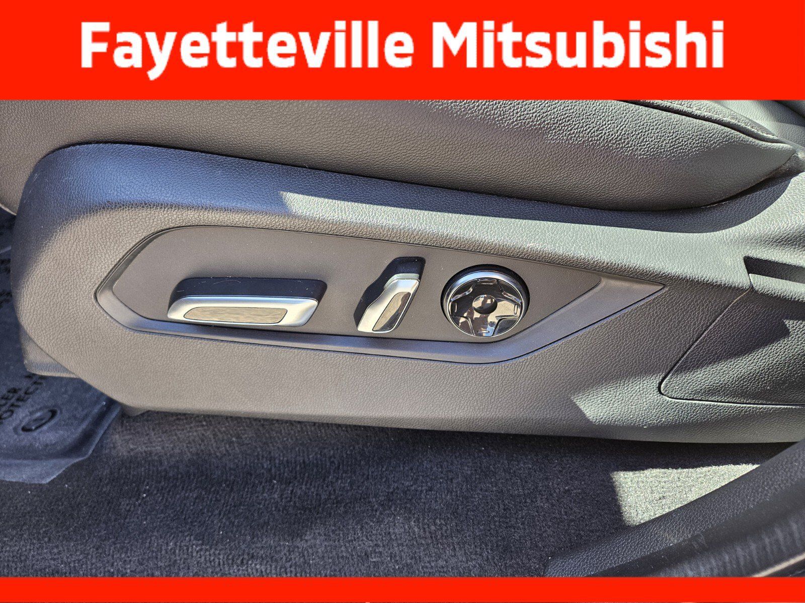 Used 2025 Acura MDX FWD image 9