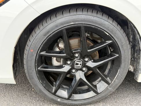 Used 2023 Honda Civic Sport image 17