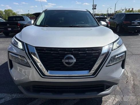Used 2023 Nissan Rogue SV AWD/4WD image 8