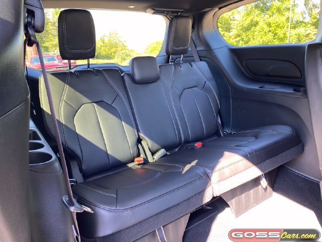 New 2027 Chrysler Pacifica Select AWD/4WD image 8