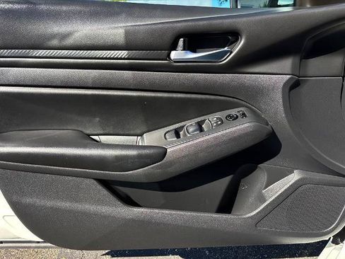 Certified 2021 Nissan Altima 2.5 S FWD image 21