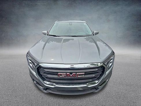 Used 2023 GMC Terrain SLE FWD image 3