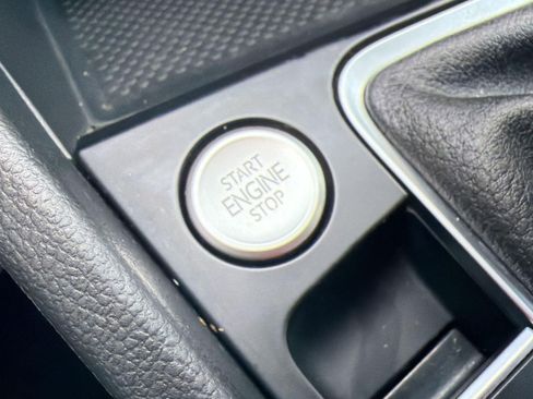 Certified 2024 Volkswagen Jetta SE FWD image 22
