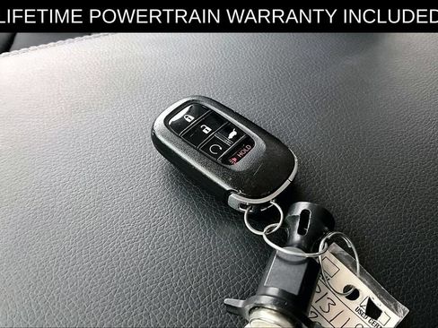 Used 2025 Honda Pilot EX-L image 13