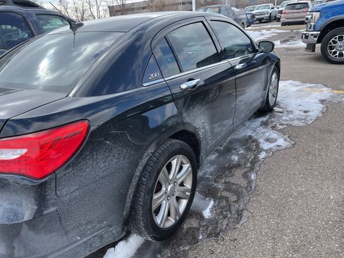 Used 2012 Chrysler 200 Touring image 16
