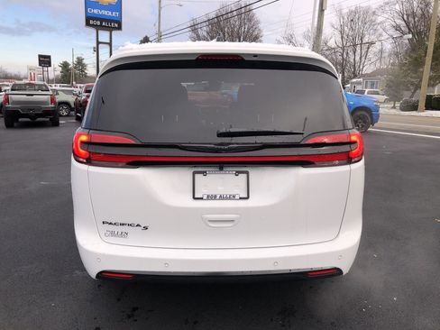 New 2026 Chrysler Pacifica Select image 19