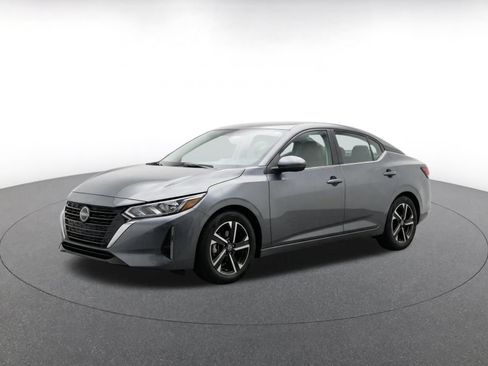 Used 2025 Nissan Sentra SV FWD image 3