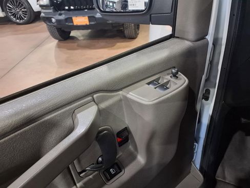 Used 2024 GMC Savana 2500 w/ Driver Convenience Package RWD image 9