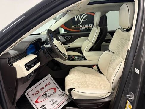 Used 2023 Lincoln Aviator Black Label w/ Class IV Trailer Tow Package image 12