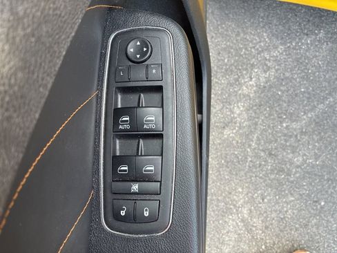 Used 2018 Dodge Charger R/T image 18