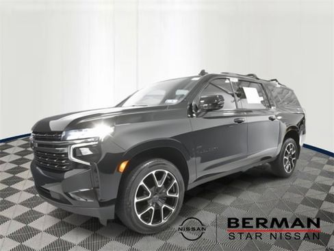 Used 2022 Chevrolet Suburban RST w/ Luxury Package image 1
