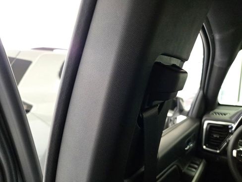 New 2025 GMC Canyon Elevation w/ Convenience Package image 19