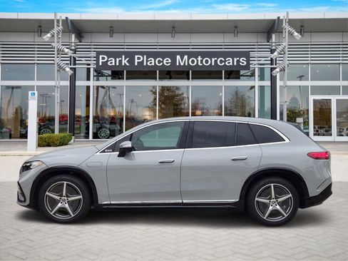 Certified 2023 Mercedes-Benz EQS 580 4MATIC SUV image 3