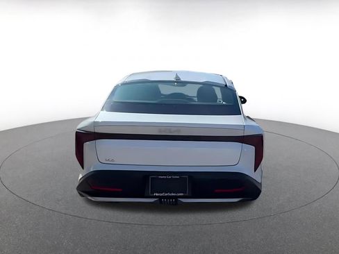 Used 2025 Kia K4 LXS image 7