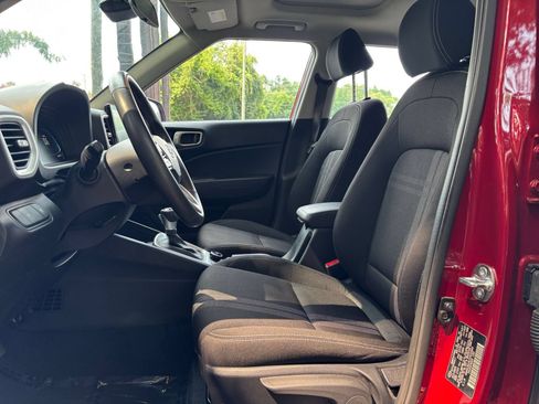 Used 2026 Hyundai Venue SEL FWD image 25