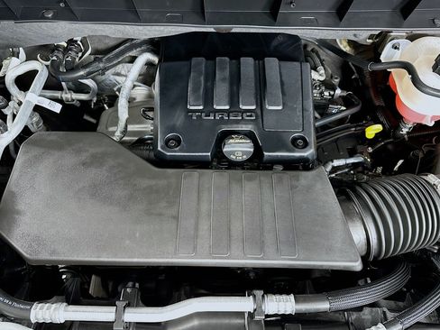Used 2026 Chevrolet Silverado 1500 LT AWD/4WD image 13