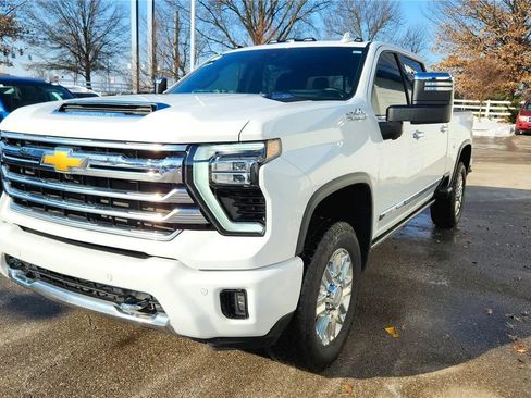 Used 2024 Chevrolet Silverado 2500 High Country w/ High Country Premium Package image 14